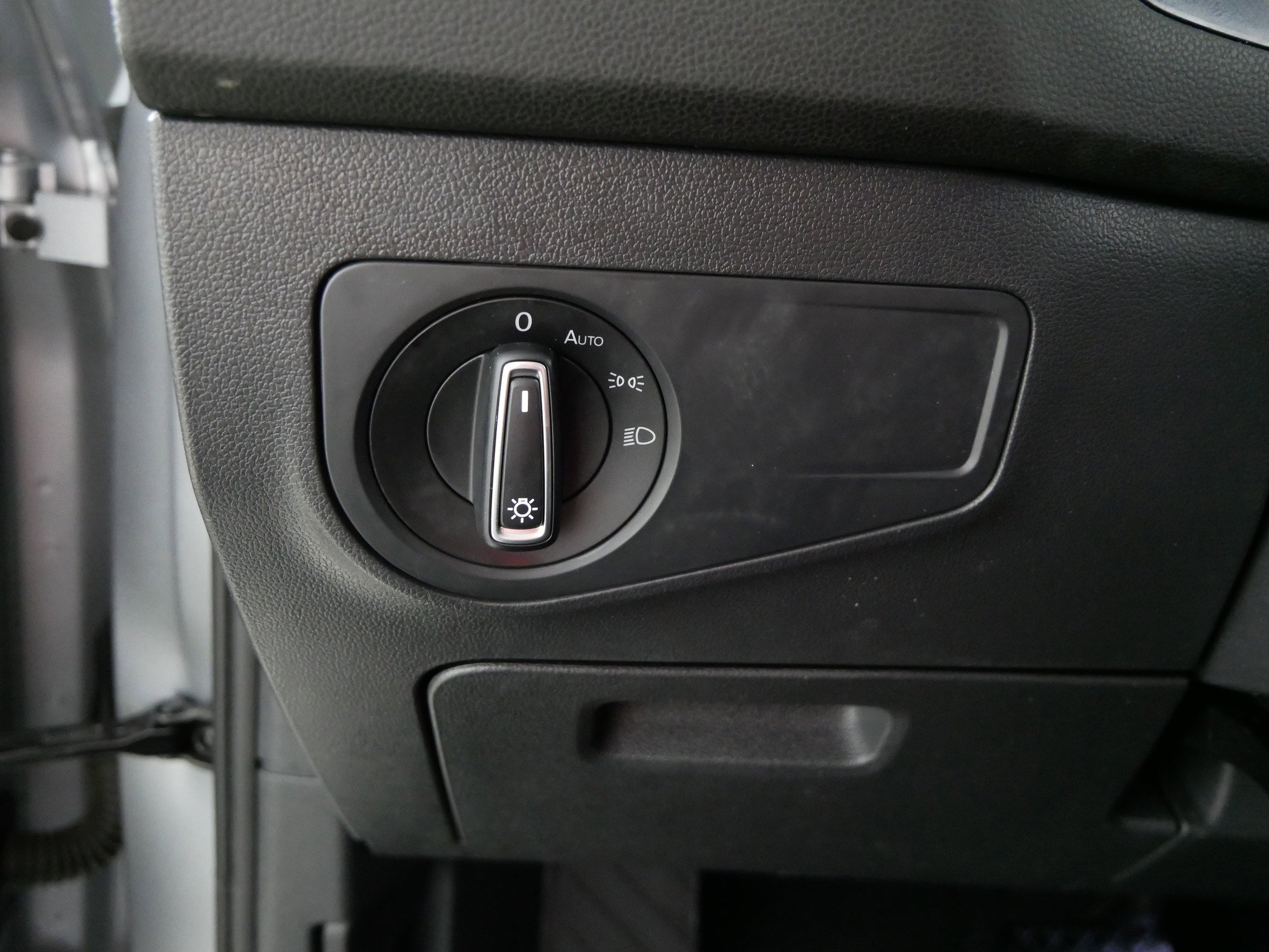 Used 2022 Volkswagen Tiguan SE FWD image 26