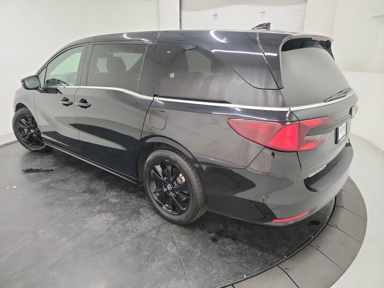 Certified 2023 Honda Odyssey Sport image 6