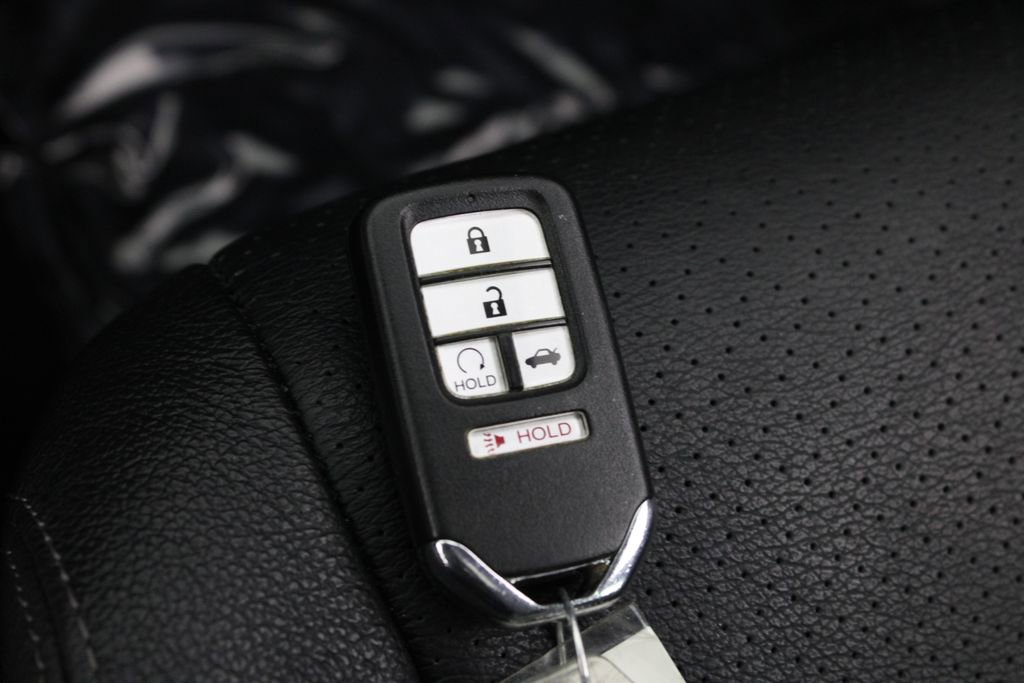 Used 2016 Honda Accord Touring image 30