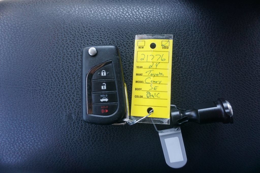 Used 2024 Toyota Camry SE FWD image 32