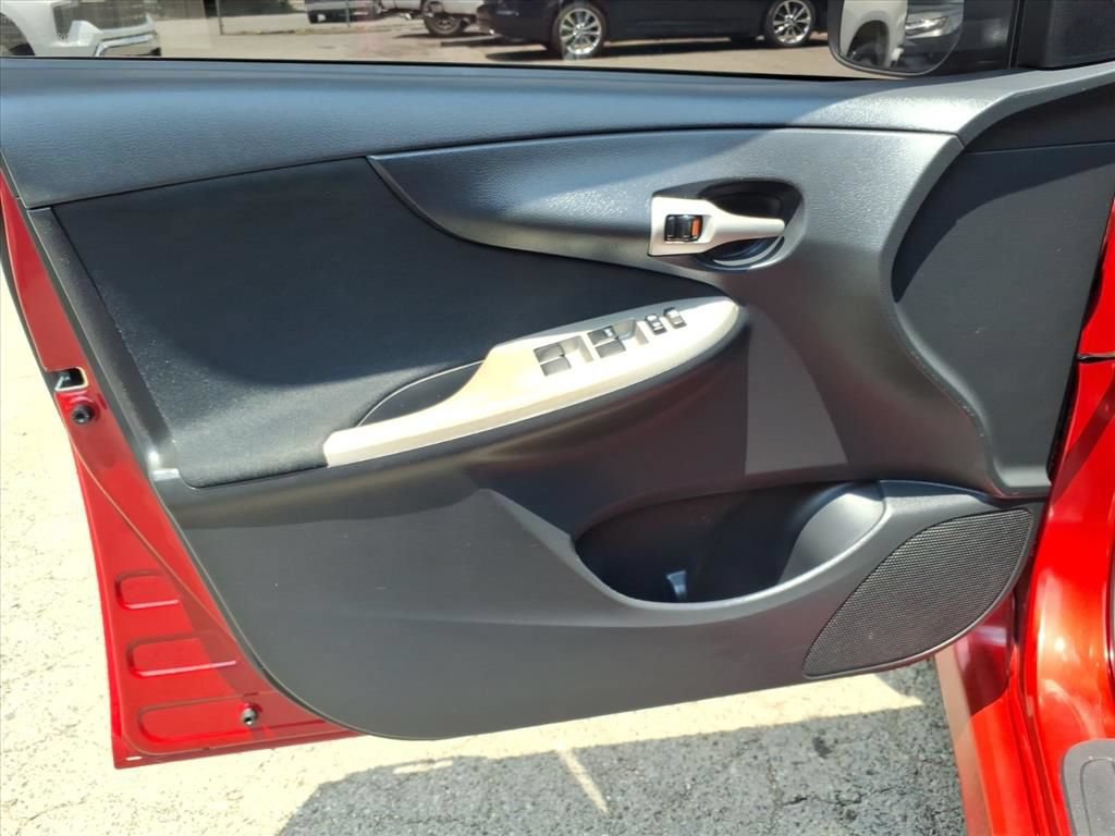Used 2013 Toyota Corolla S FWD image 17