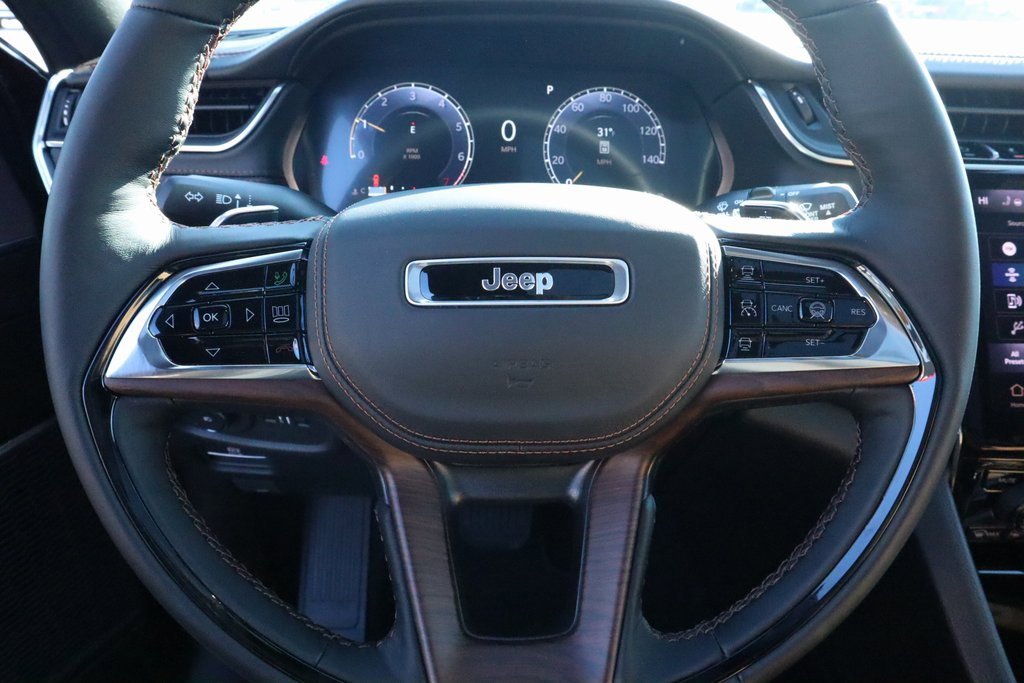 New 2025 Jeep Grand Cherokee Summit w/ Obsidian Package image 3