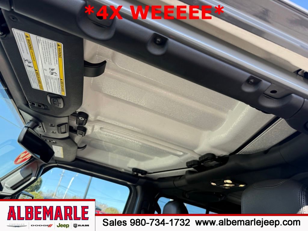 Used 2022 Jeep Wrangler Unlimited Sahara image 28