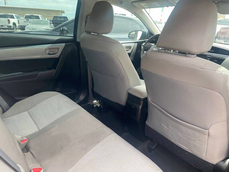 Used 2016 Toyota Corolla LE FWD image 19