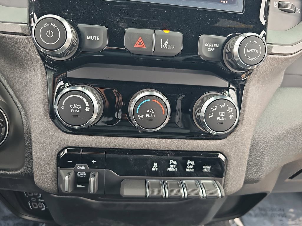 New 2026 RAM 1500 Tradesman AWD/4WD image 20