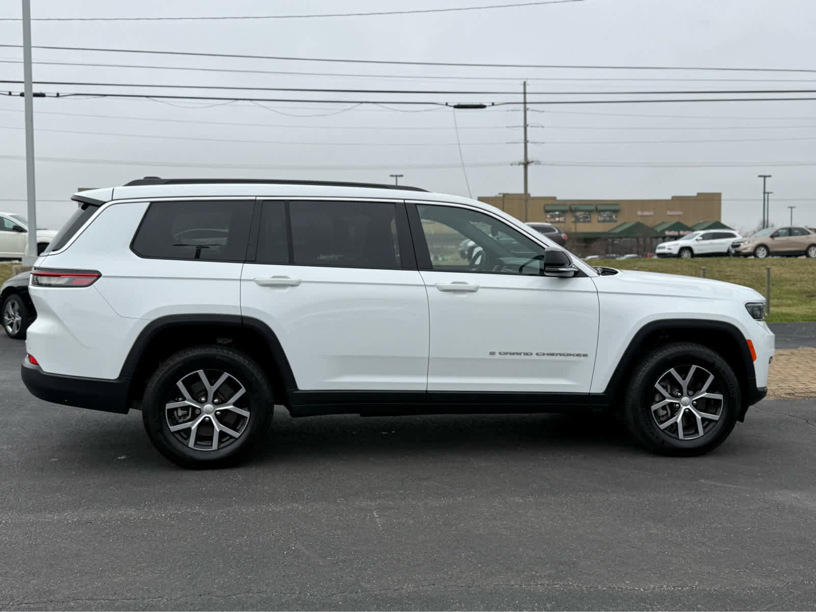 Used 2024 Jeep Grand Cherokee L Limited image 8
