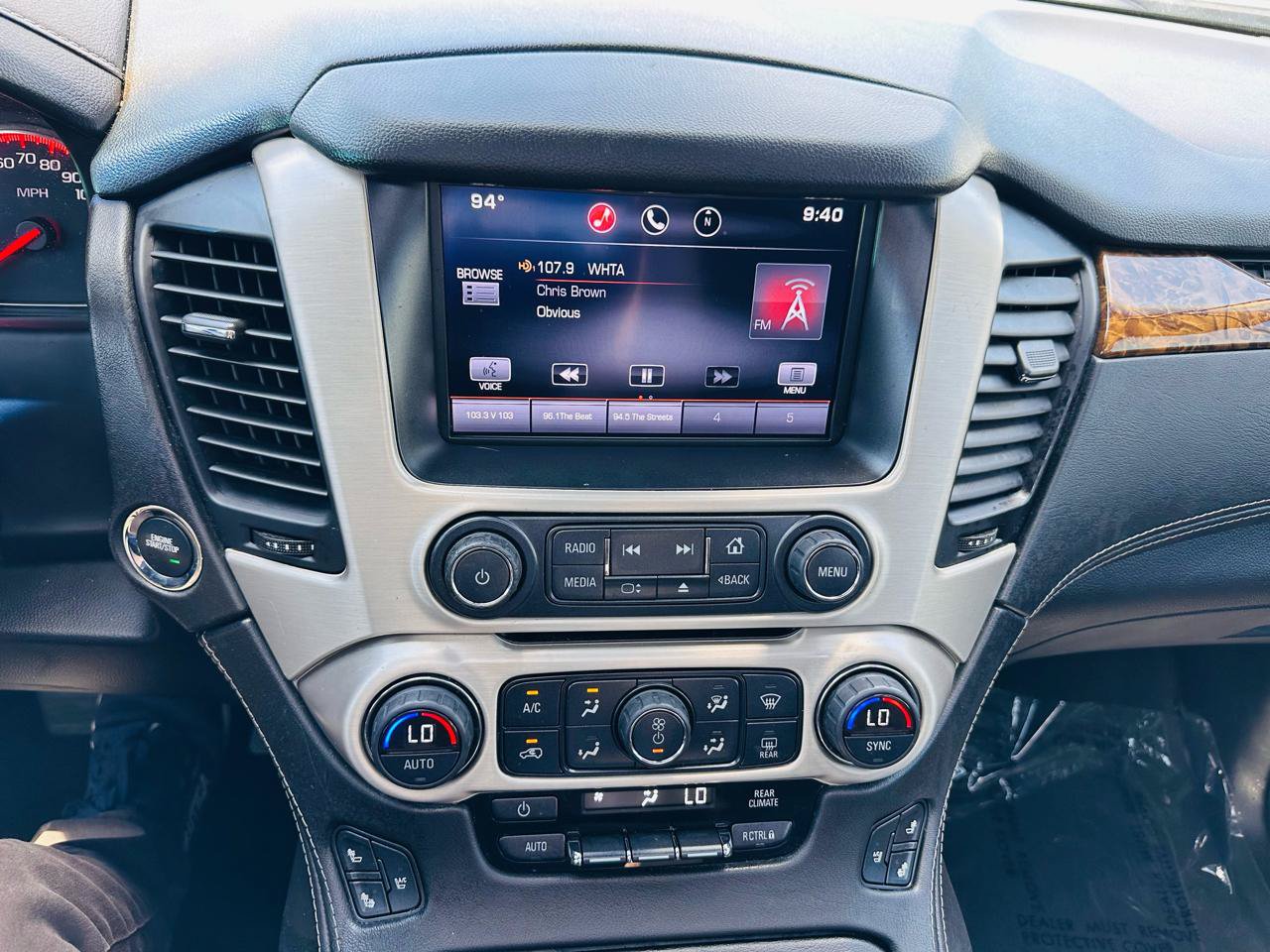 Used 2015 GMC Yukon Denali w/ Premium Package AWD/4WD image 21