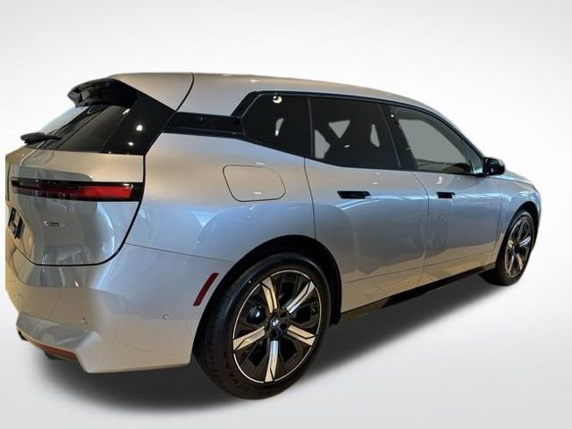 New 2026 BMW iX xDrive45 image 4