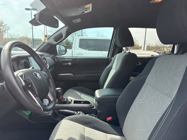 Used 2021 Toyota Tacoma TRD Sport w/ Technology Package image 8