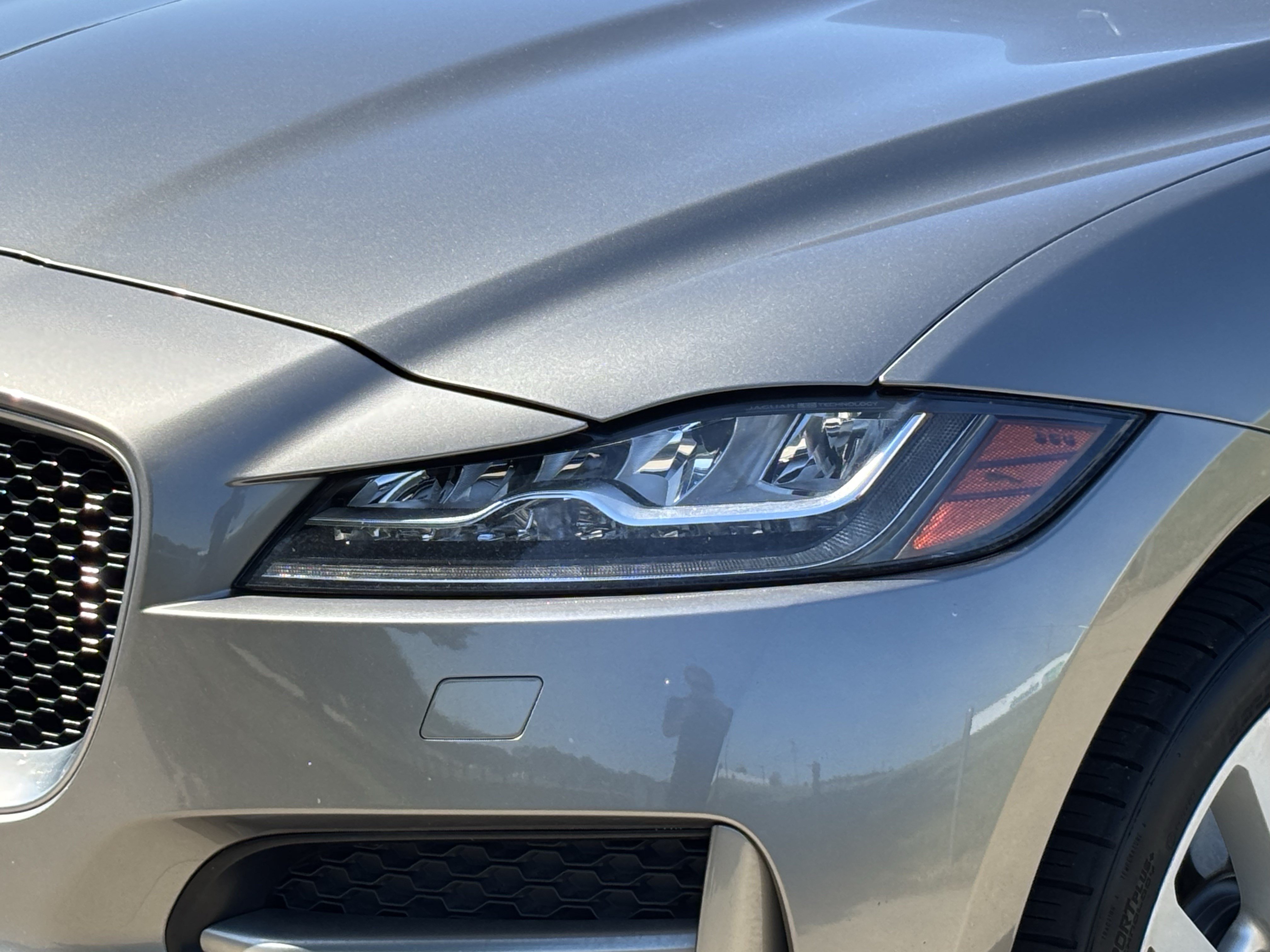 Used 2019 Jaguar F-PACE R-Sport AWD/4WD image 6