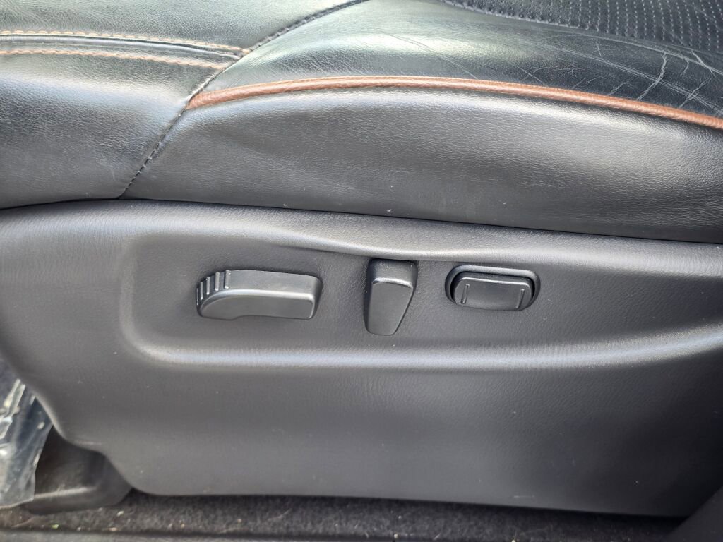 Used 2019 Nissan Armada Platinum w/ Captain's Chairs Package image 28