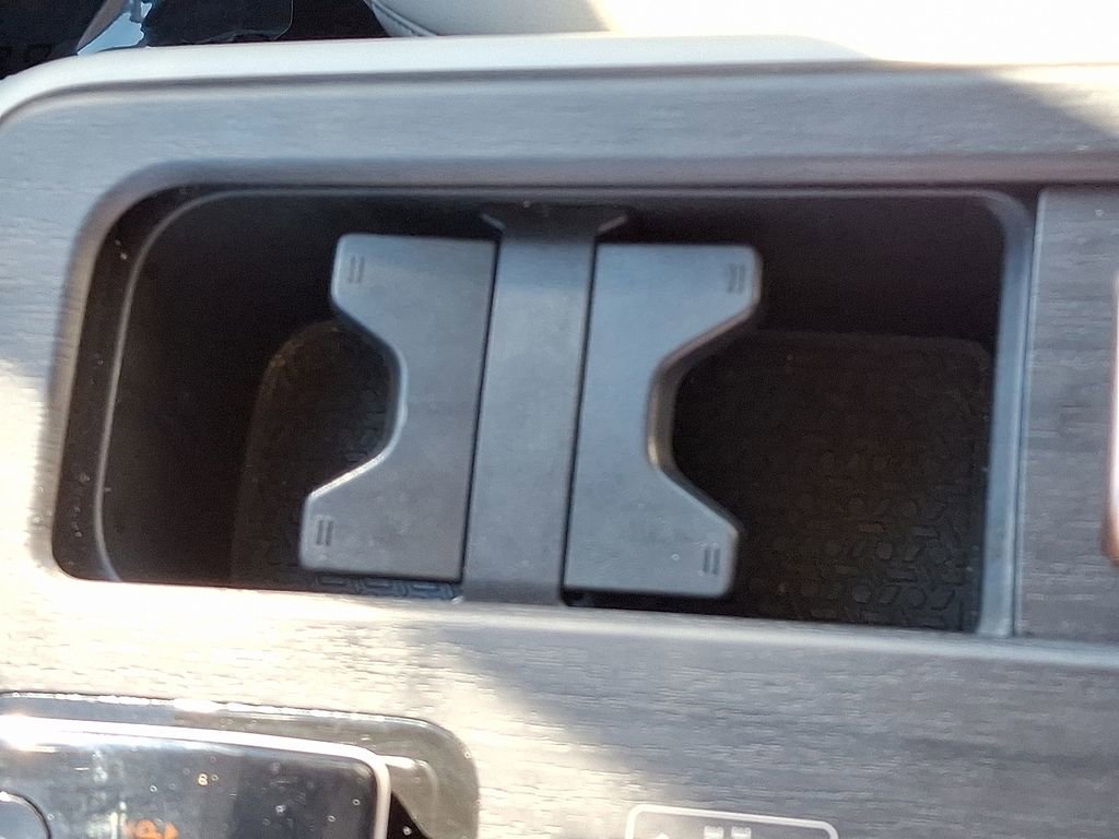 Used 2023 Nissan Ariya FWD image 25