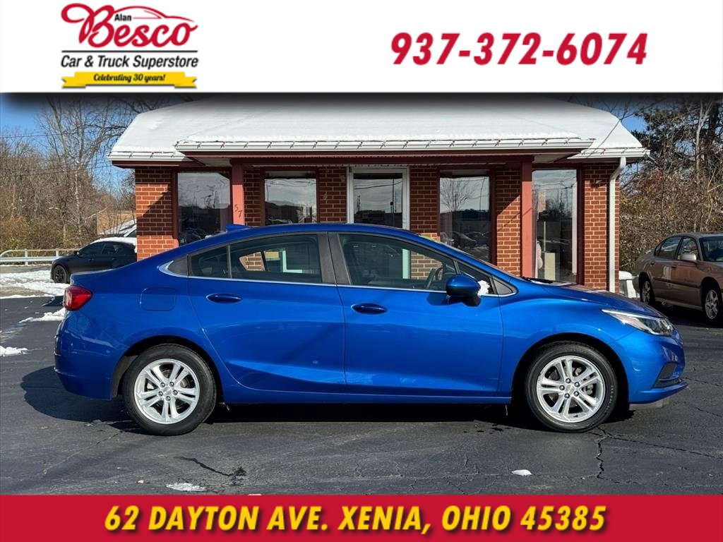 Used 2018 Chevrolet Cruze LT w/ Convenience Package image 3