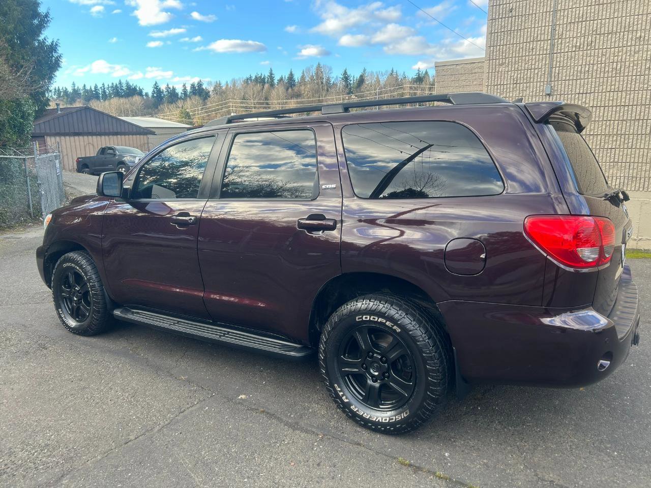 Used 2016 Toyota Sequoia SR5 w/ Premium Package image 7