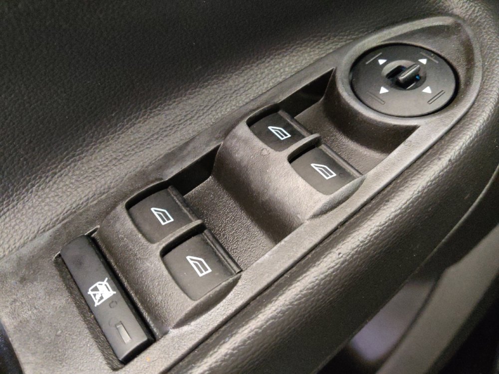 Used 2017 Ford Escape SE image 27