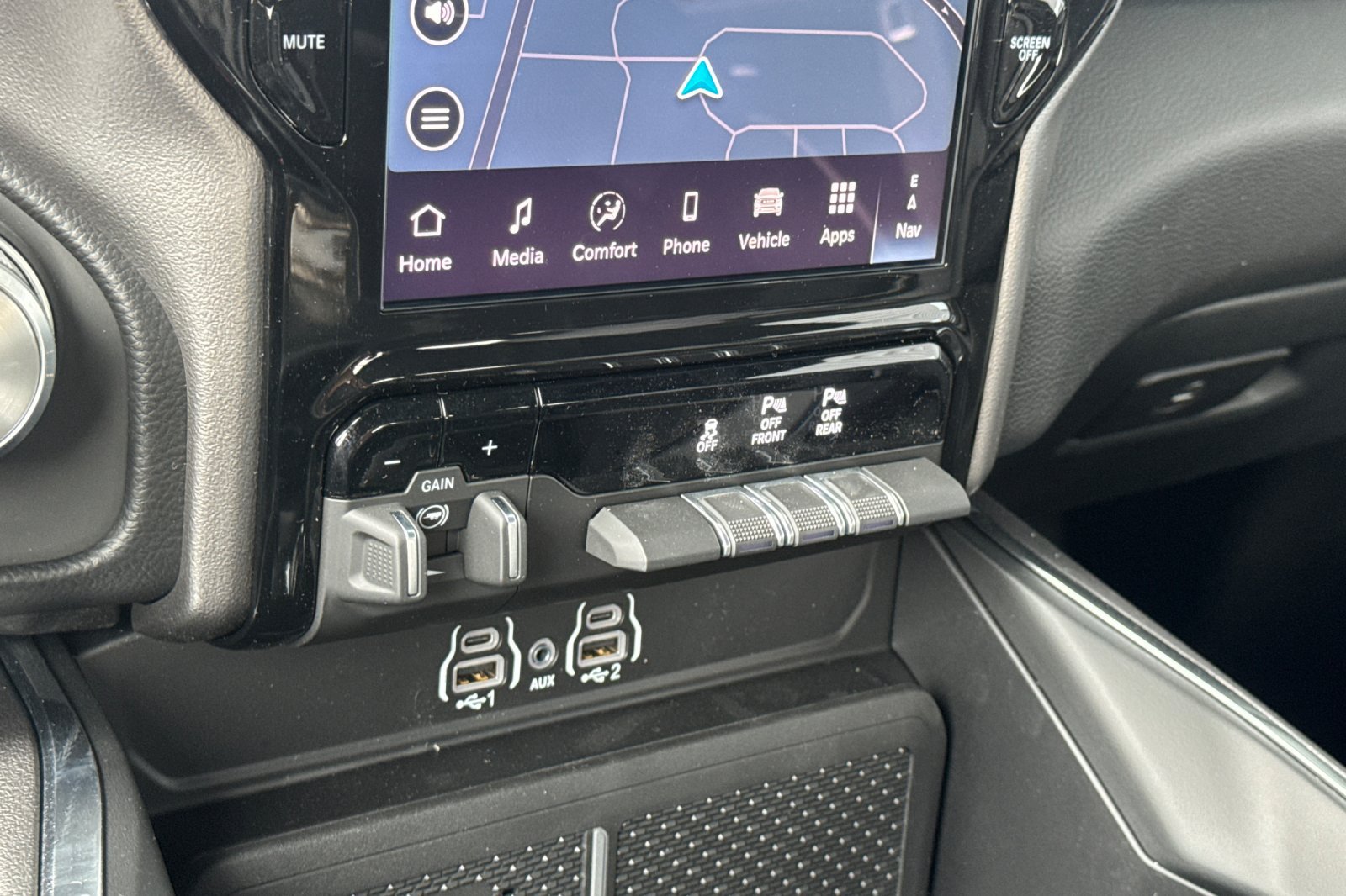 New 2026 RAM 1500 Laramie AWD/4WD image 19