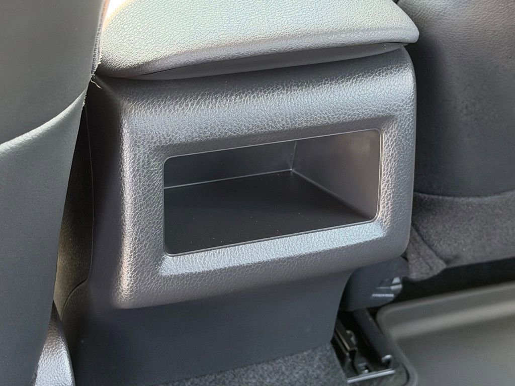 Used 2024 Toyota Camry SE w/ Cold Weather Package FWD image 7