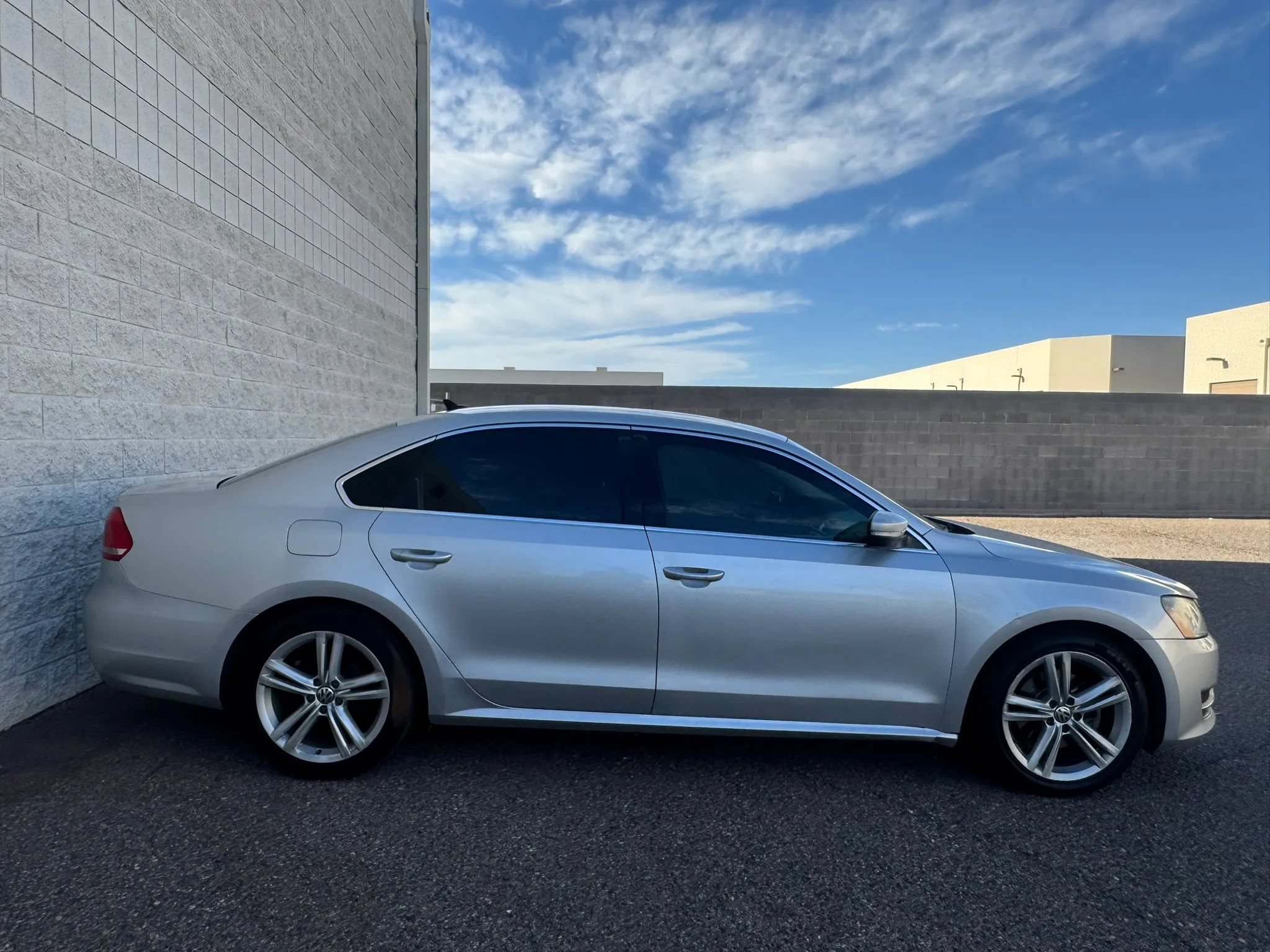 Used 2014 Volkswagen Passat TDI SE FWD image 4