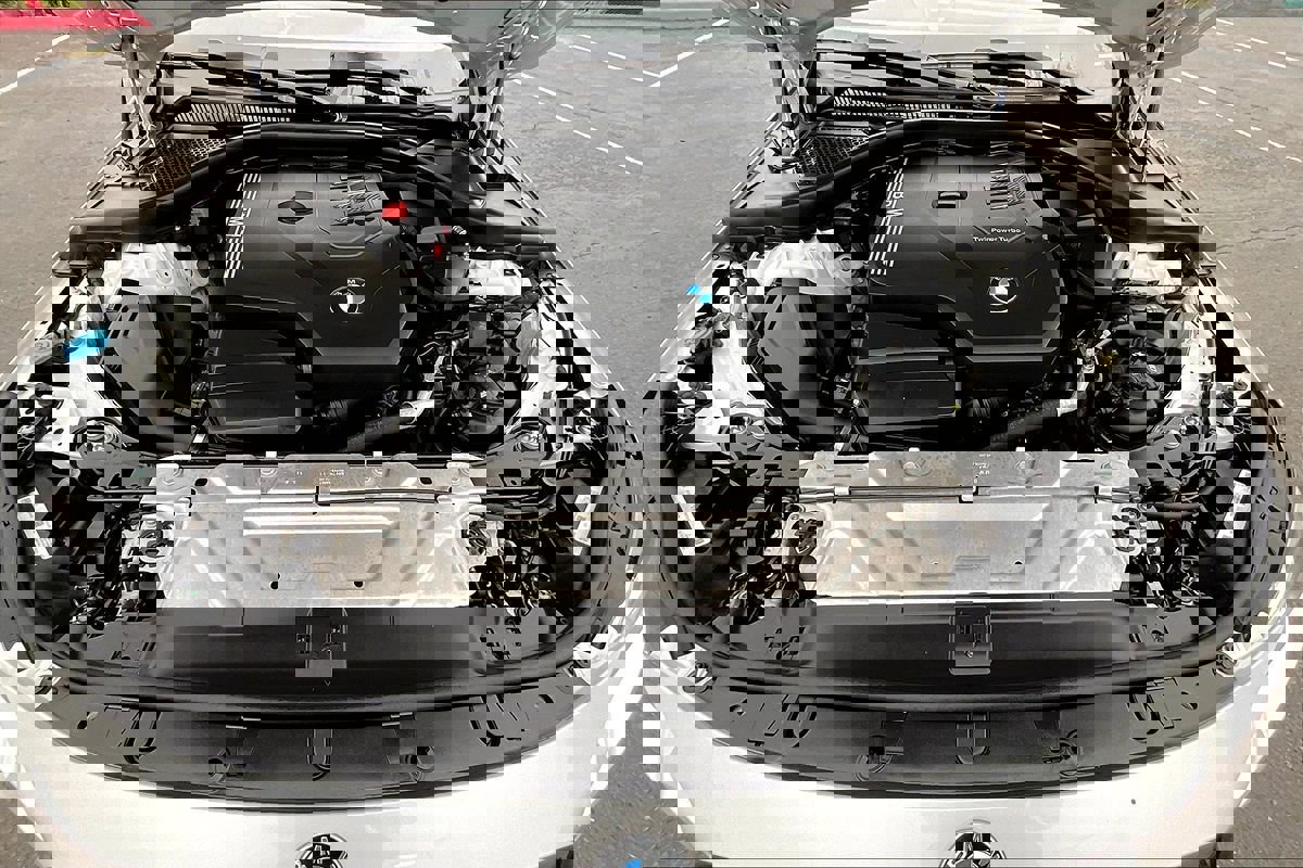 Used 2023 BMW 230i Coupe w/ Convenience Package image 12