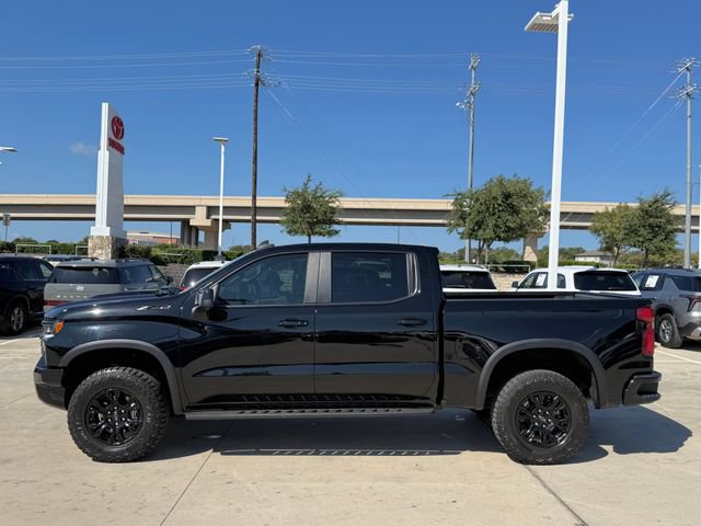 Used 2024 Chevrolet Silverado 1500 ZR2 w/ Technology Package AWD/4WD image 10