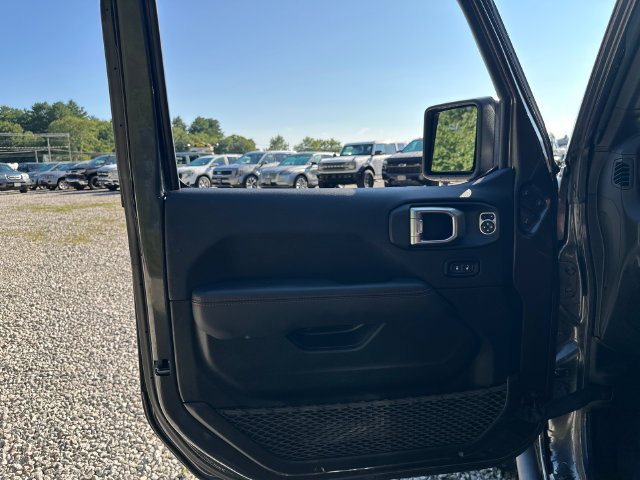 Used 2023 Jeep Wrangler Unlimited Rubicon 4xe AWD/4WD image 22