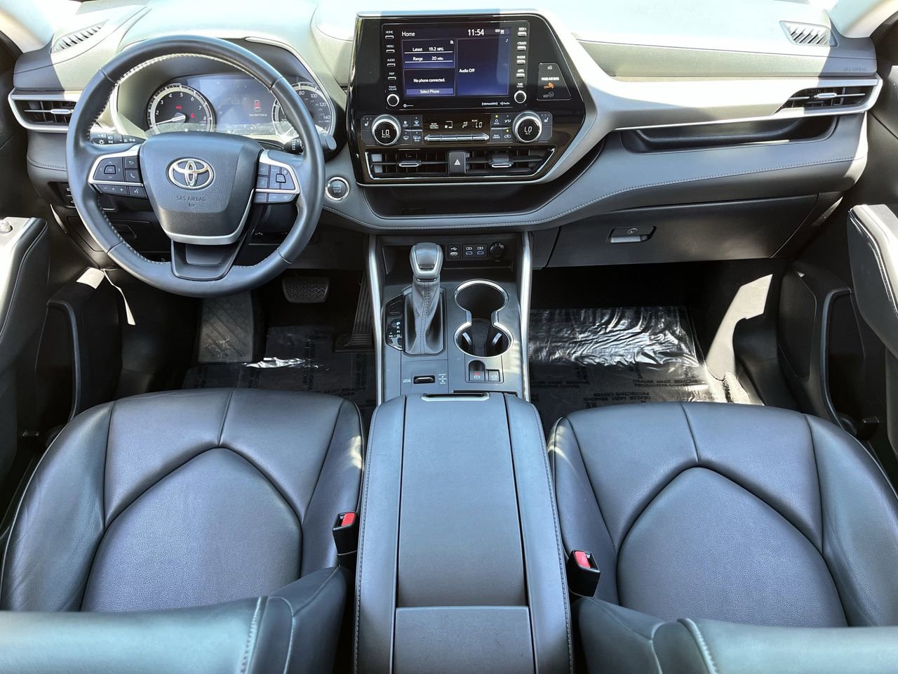 Used 2022 Toyota Highlander XLE image 9