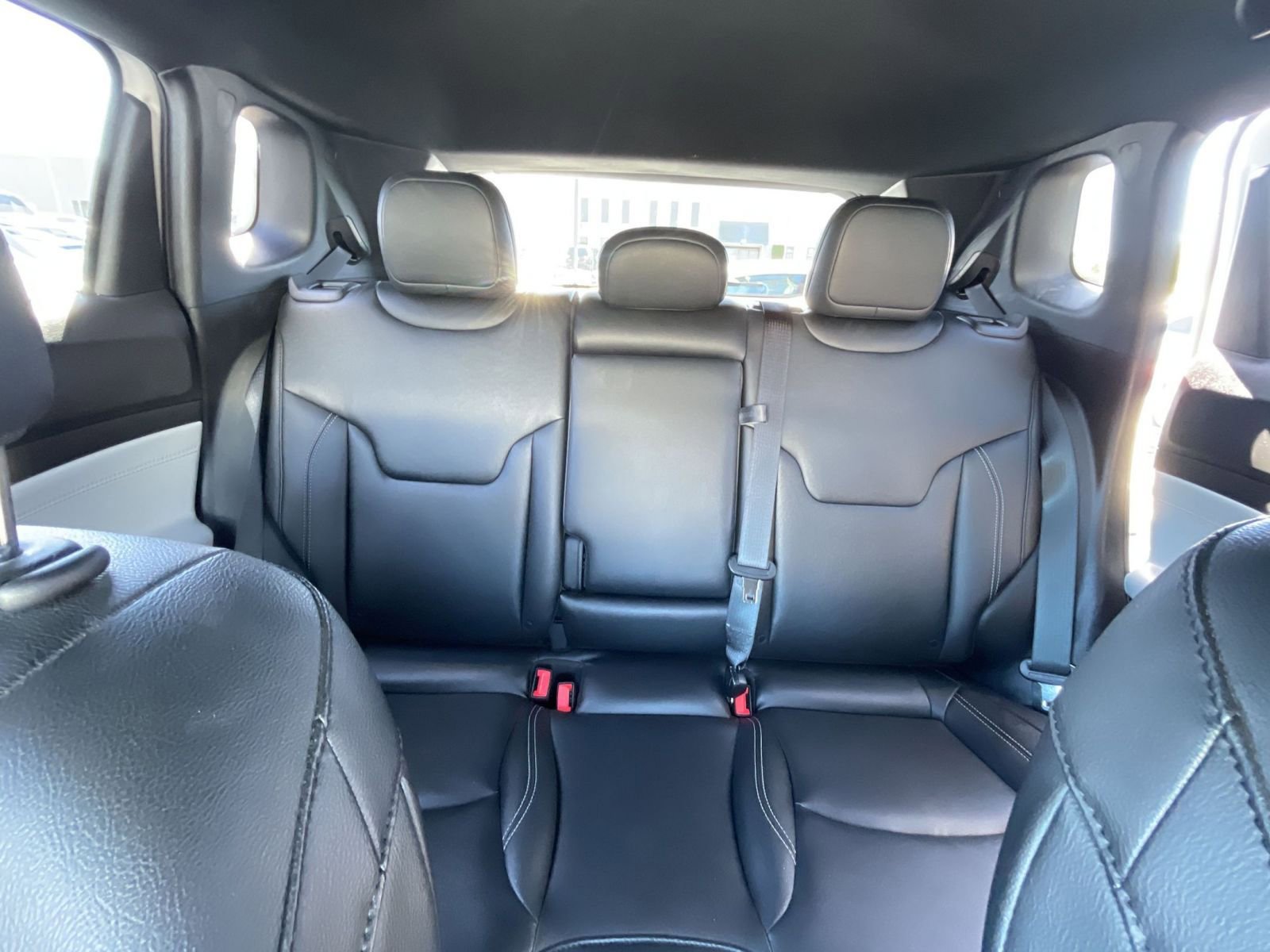 Used 2025 Jeep Compass Limited image 14