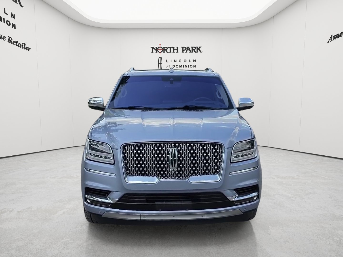 Used 2020 Lincoln Navigator Black Label w/ Cargo Convenience Package AWD/4WD image 8
