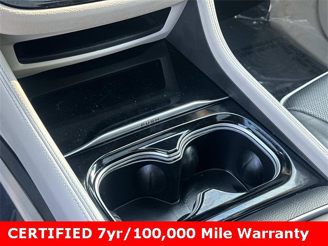 Certified 2021 Chrysler Pacifica Limited image 24