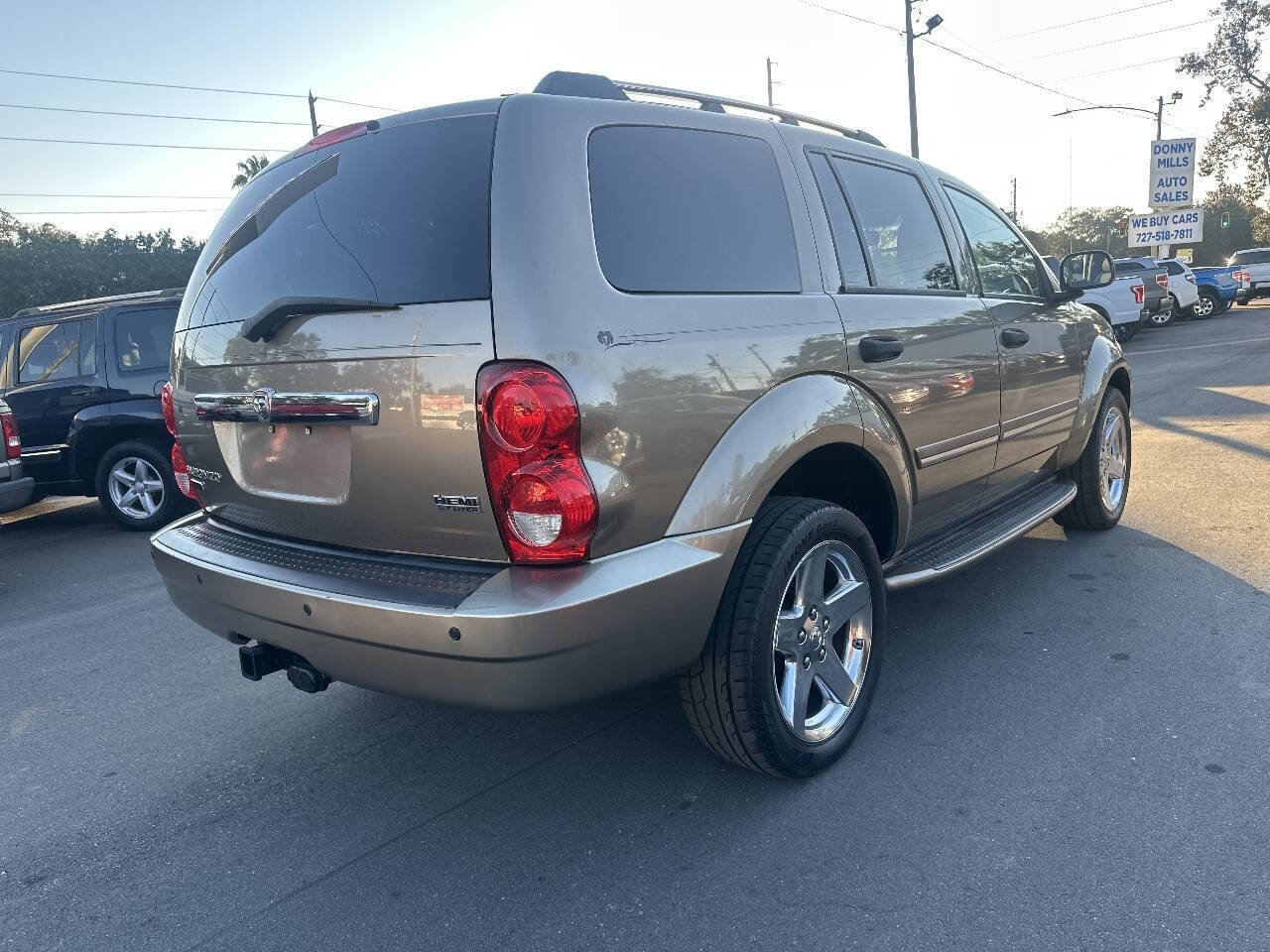 Used 2007 Dodge Durango Limited w/ Trailer Tow Group image 3