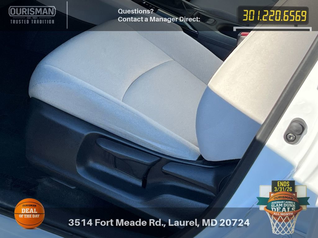 Used 2024 Toyota Corolla Cross L image 8