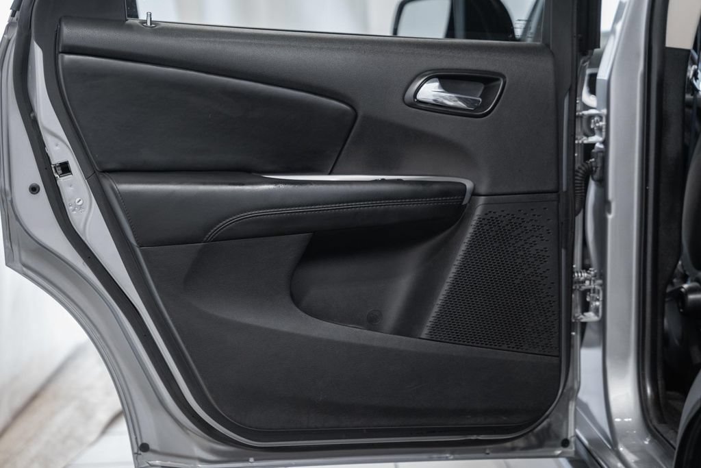 Used 2019 Dodge Journey SE w/ Premium Group FWD image 33