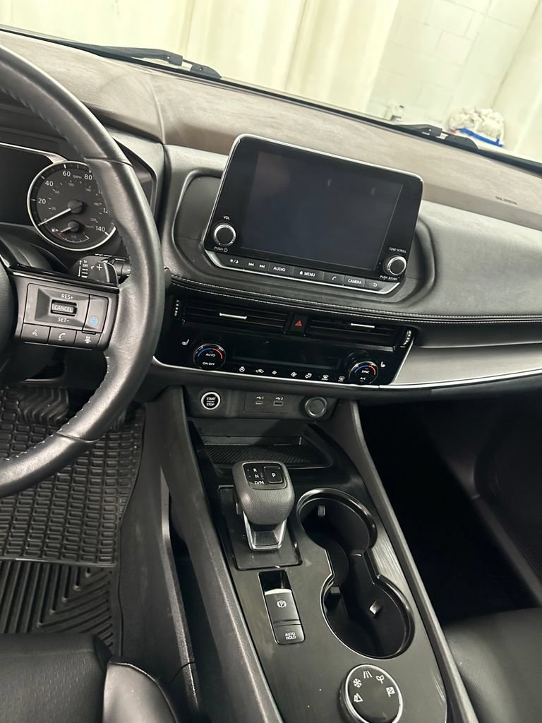 Used 2022 Nissan Rogue SV w/ SV Premium Package AWD/4WD image 16