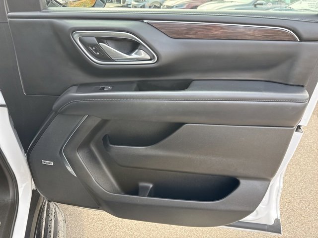 Used 2023 Chevrolet Tahoe LT w/ Luxury Package image 16