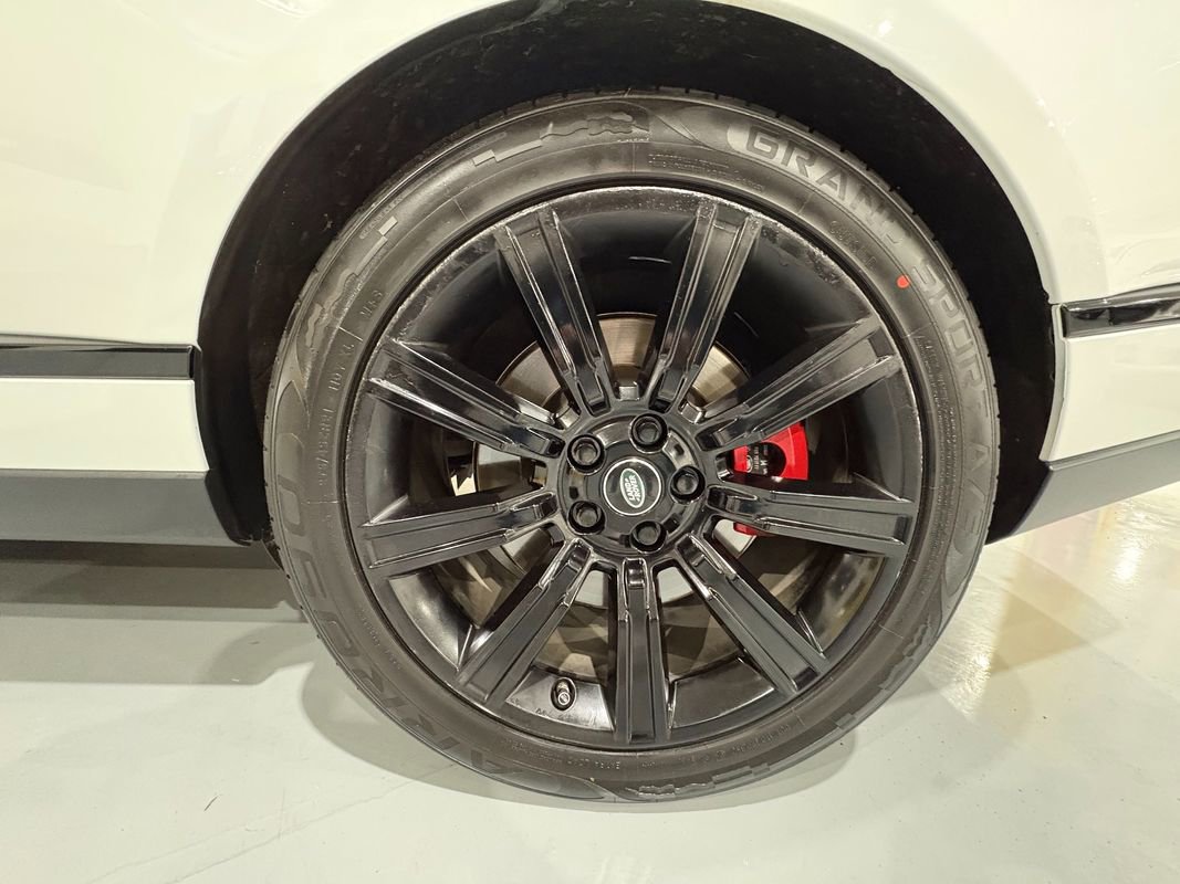 Used 2019 Land Rover Range Rover HSE image 54