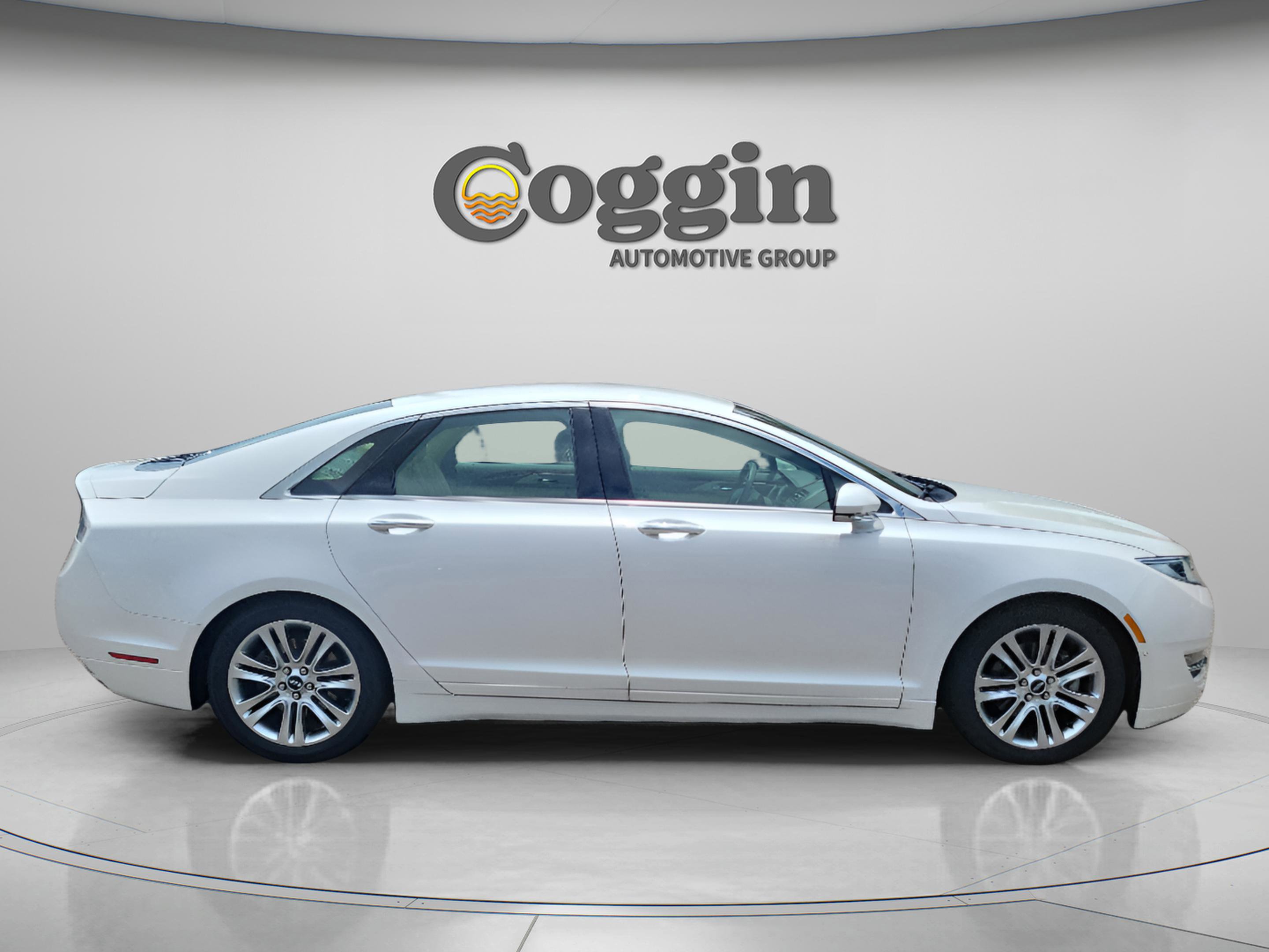 Used 2015 Lincoln MKZ w/ Equipment Group 102A Reserve FWD image 6