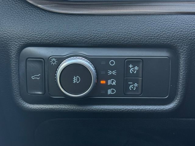 Used 2021 Ford Explorer Limited w/ Equipment Group 301A image 12