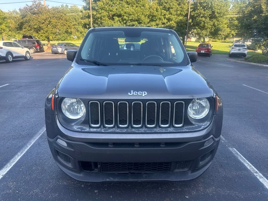 Used 2017 Jeep Renegade Sport w/ Power & Air Group FWD image 2