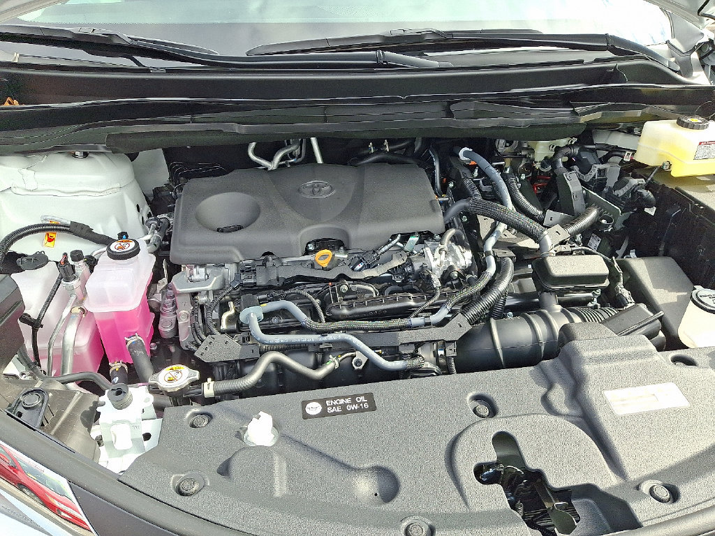 Used 2026 Toyota Sienna XLE FWD image 33