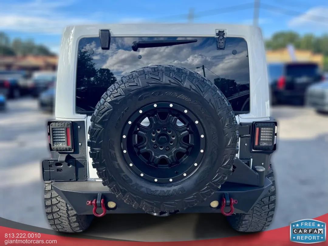 Used 2016 Jeep Wrangler Unlimited Rubicon image 6