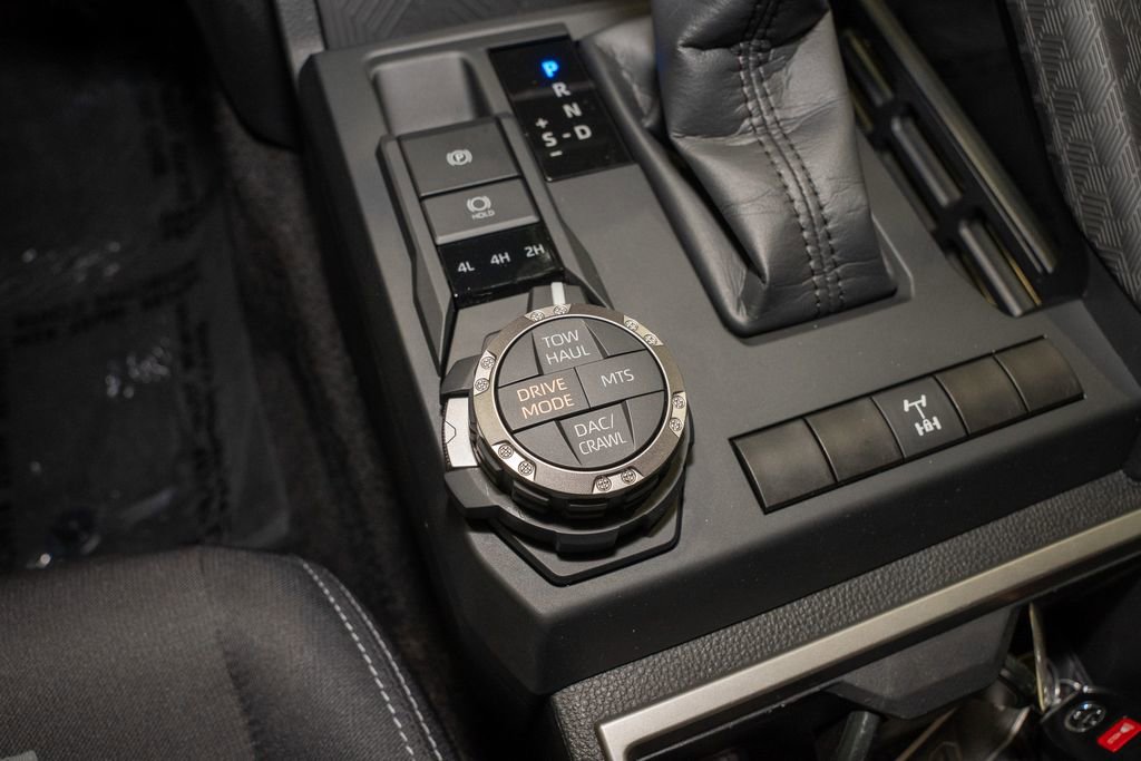 Used 2025 Toyota Tacoma TRD Off-Road image 16