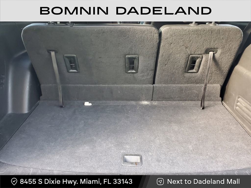 Used 2022 Chevrolet Traverse RS image 8