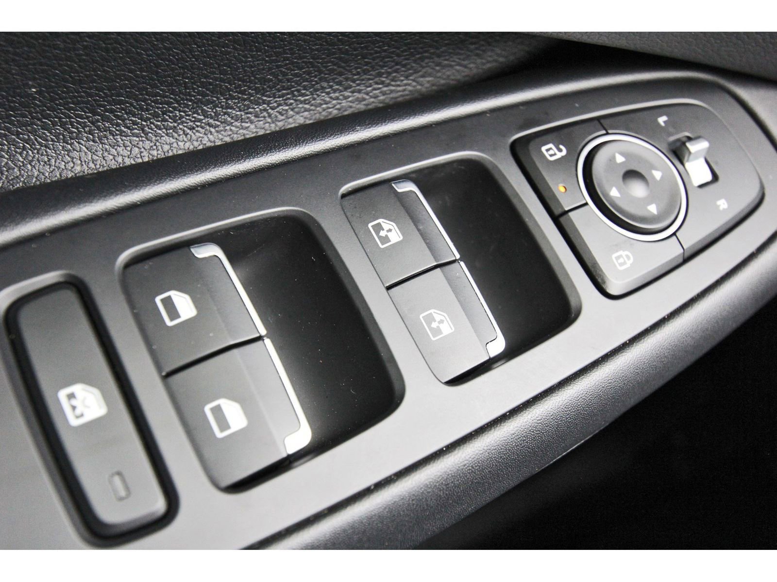 Used 2025 Hyundai Sonata SEL FWD image 21
