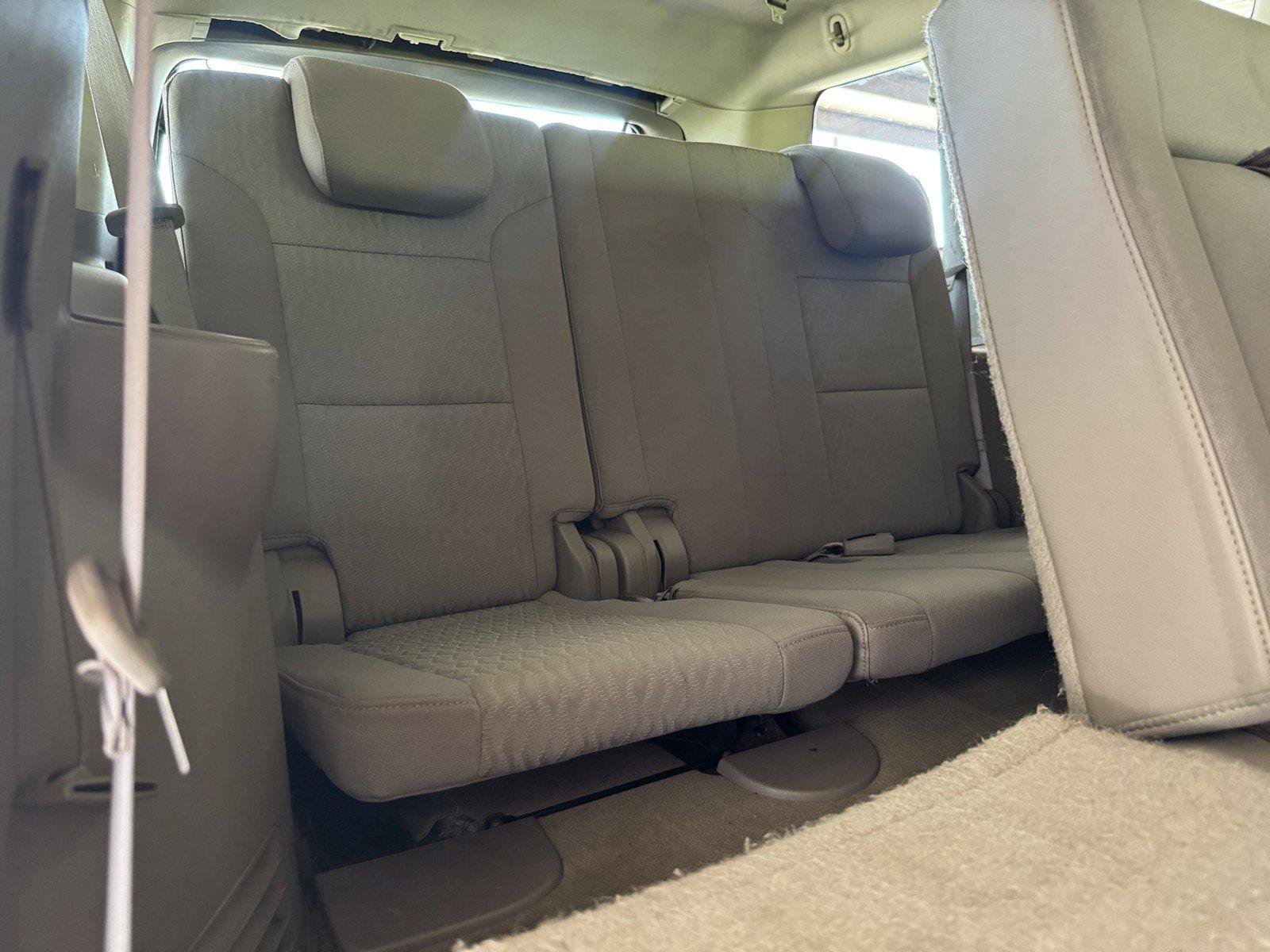 Used 2016 Chevrolet Suburban LS RWD image 39