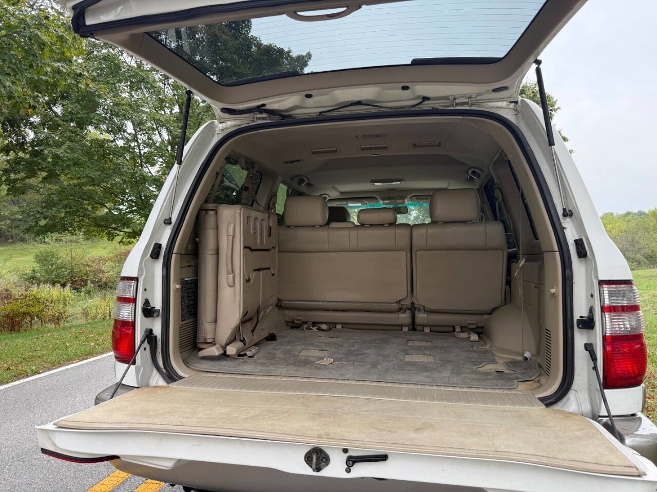 Used 2004 Toyota Land Cruiser image 52