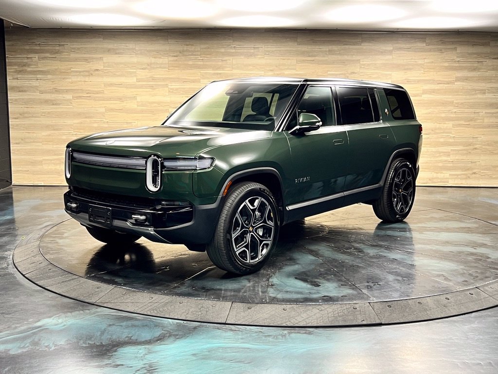 Used 2026 Rivian R1S Adventure Tri AWD/4WD image 5