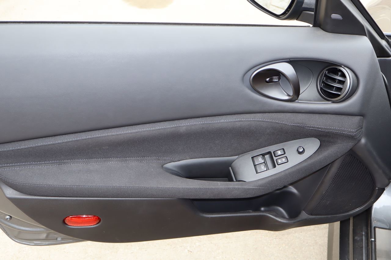 Used 2024 Nissan Z Sport w/ Floor Mat Package RWD image 16
