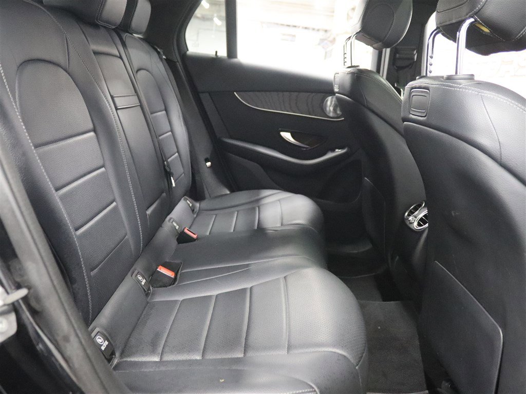 Used 2018 Mercedes-Benz GLC 300 4MATIC Coupe image 18