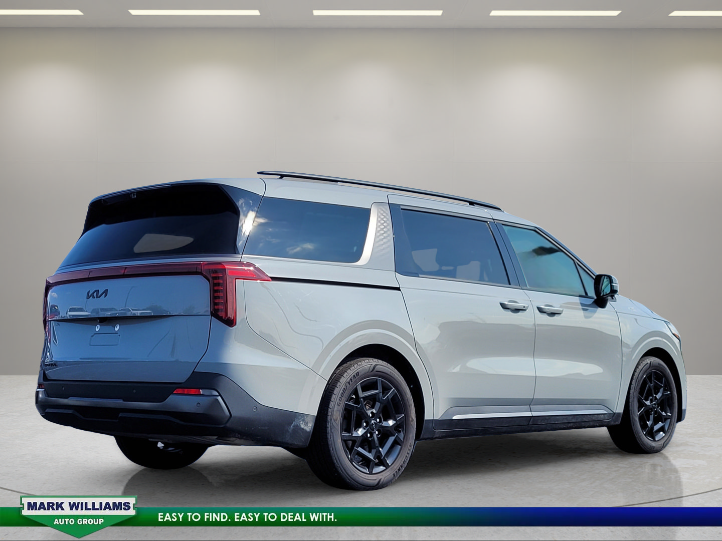 Used 2025 Kia Carnival SX Prestige FWD image 4