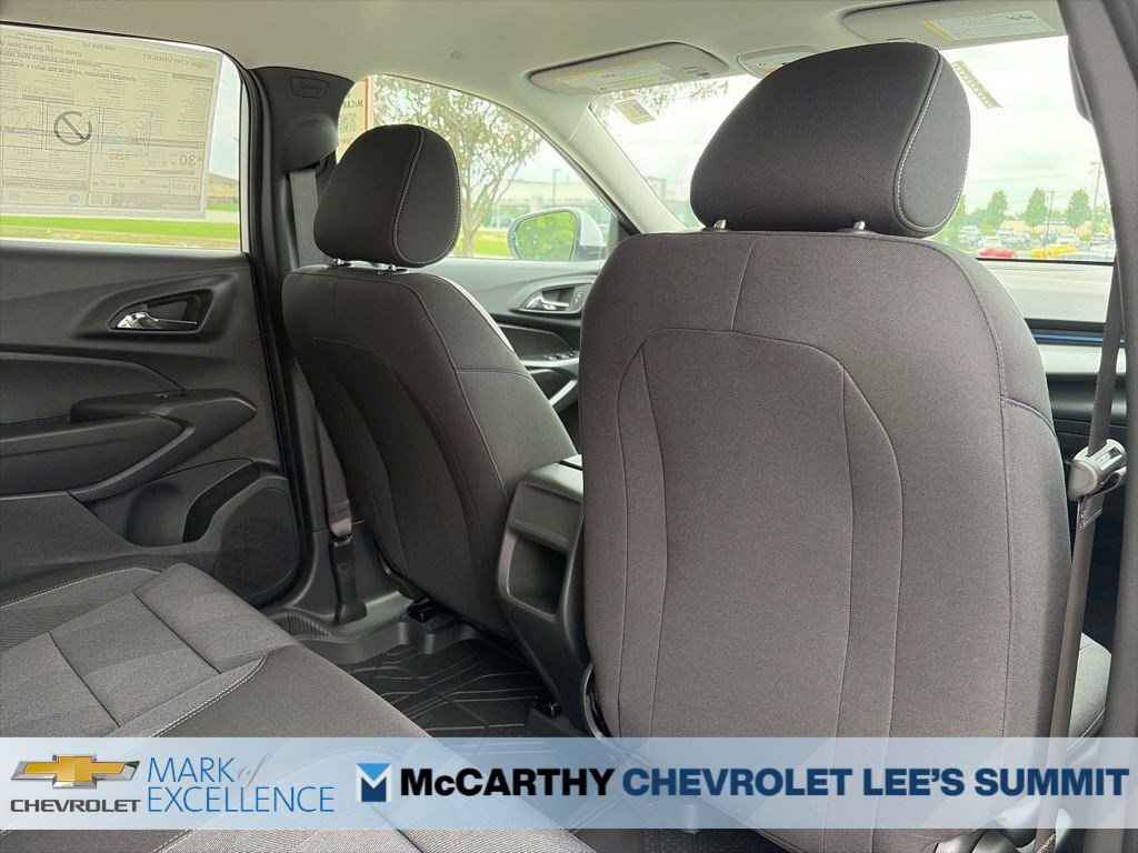 New 2026 Chevrolet Trax LS w/ LS Convenience Package FWD image 33